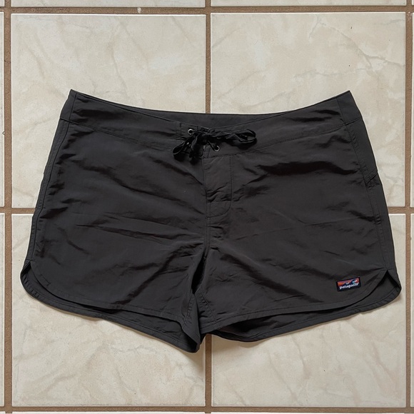Women's Wavefarer® Boardshorts - 5" in Ink Black - Picture 1 of 5